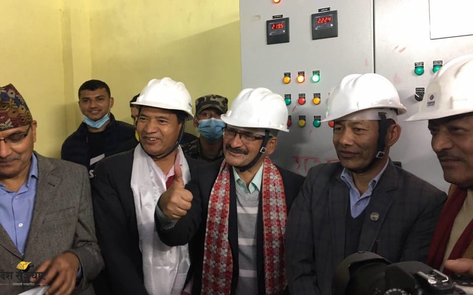 अाजको तस्बिर