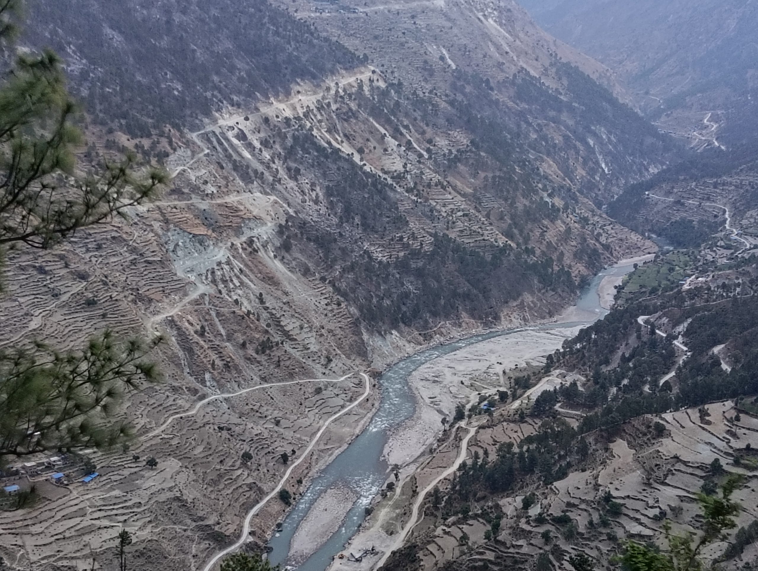 मुगु कर्णालीमा पानीको सतह घट्दै, हिमालमा हिउँ कम पर्न थालेपछि स्थानीय चिन्तित