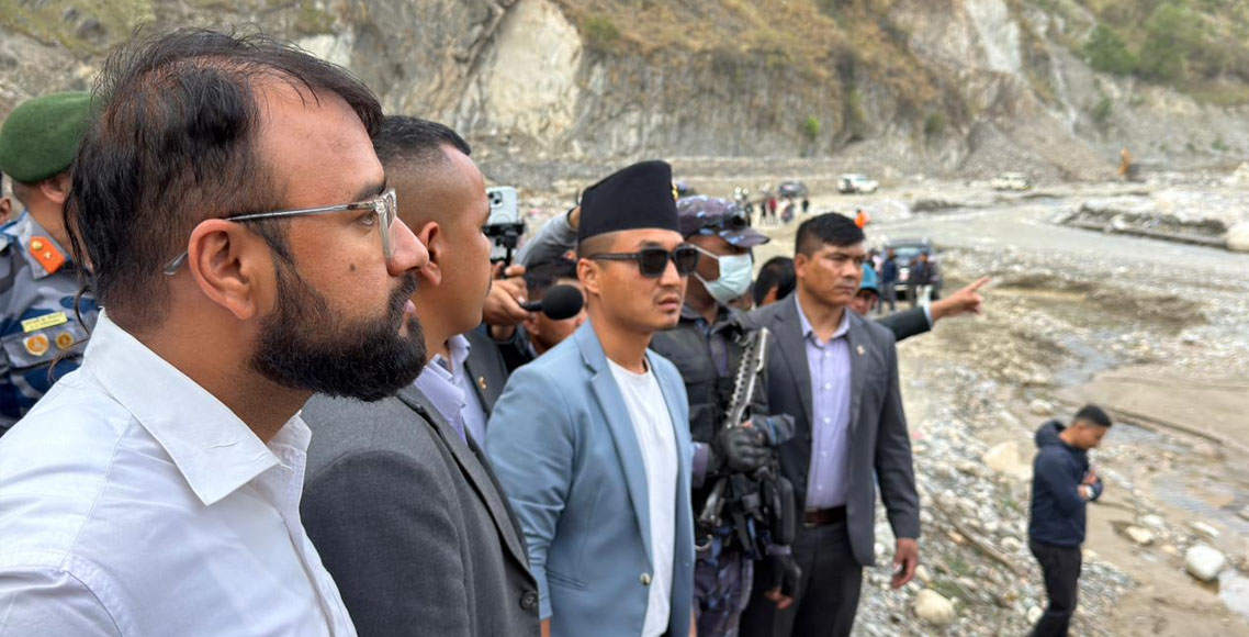 रोशी क्षेत्रका अवैध क्रसर बन्द गर्न गृहमन्त्री गुरुङको निर्देशन