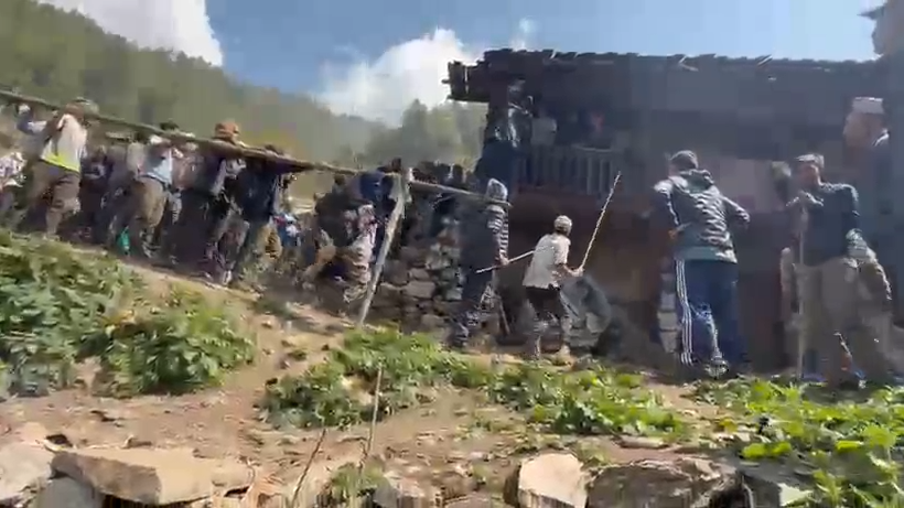 हुम्ला-बाजुरा चार दिनदेखि अशान्त, चार जनाको हेलिकप्टरबाट उद्धार    