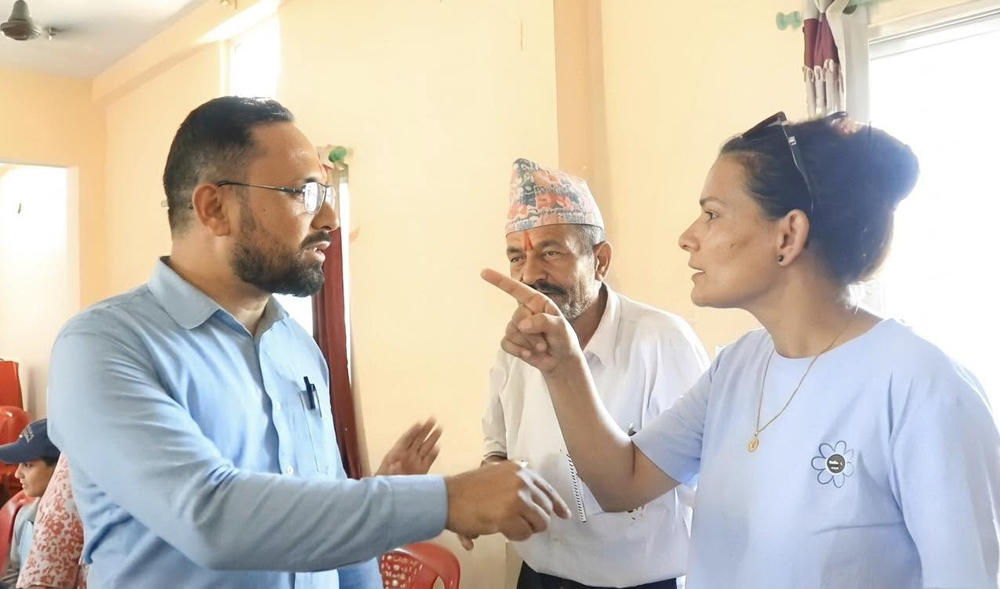 वडाध्यक्षमाथि हातपात गरेको आरोपमा पत्रकार कुँवर पक्राउ