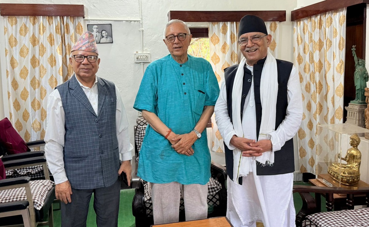 कोइराला निवासमा शेखरसँग प्रचण्ड र माधवको के भयो कुराकानी?