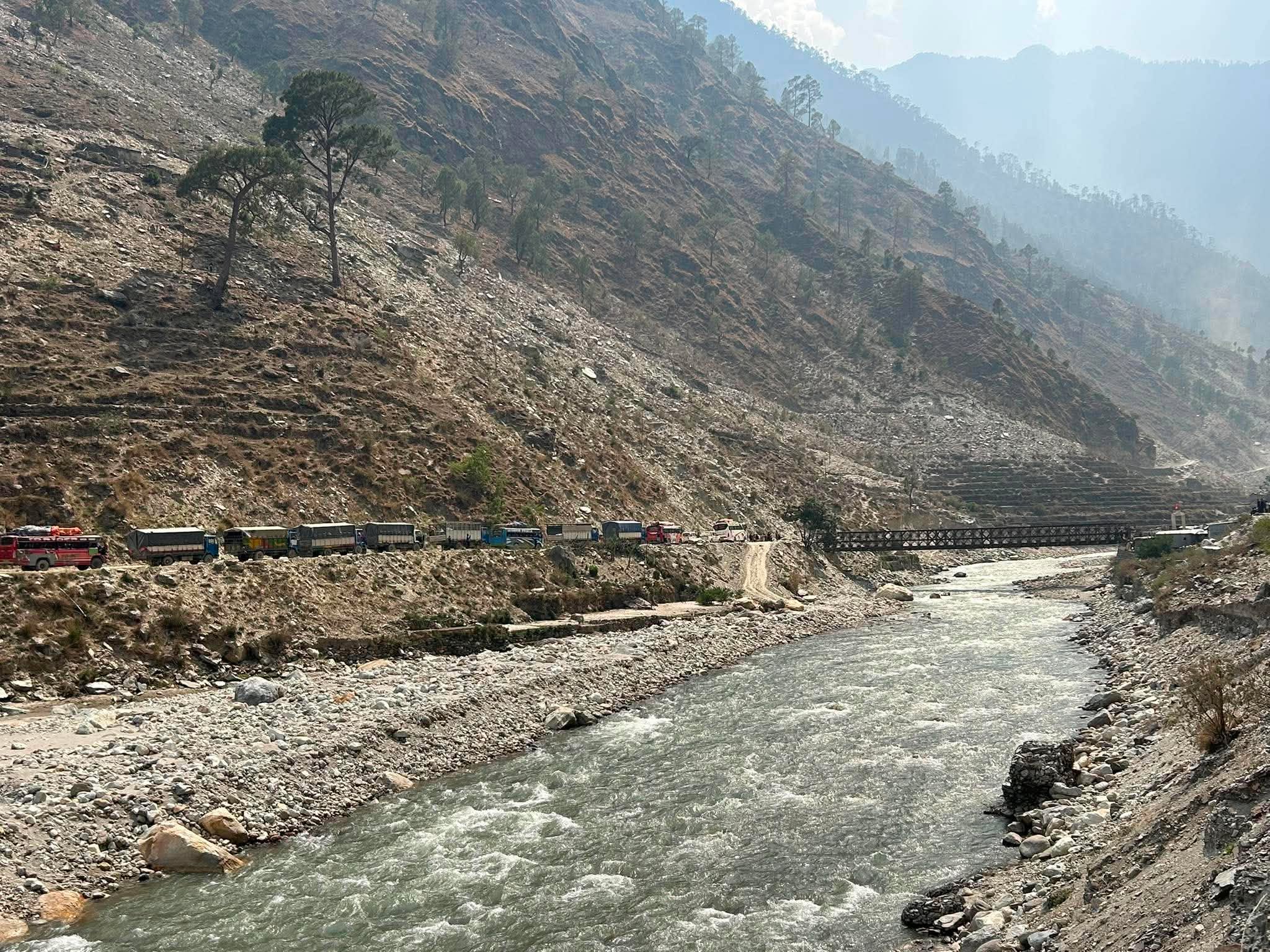 लाम्पाटा विवाद प्रकरणः कवाडीमा अभद्र व्यवहार गर्ने बाजुराका चार जनाविरुद्ध पक्राउ पुर्जी जारी