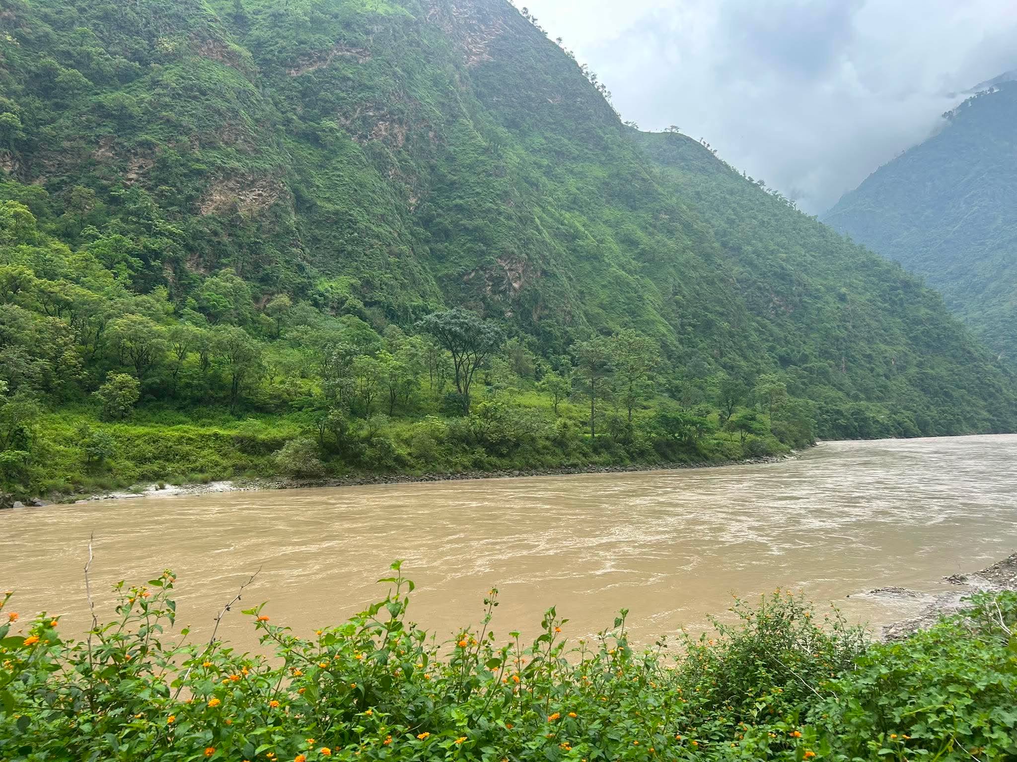 कर्णाली नदीमा बढ्यो पानीको बहाब, सतर्कता अपनाउन आग्रह