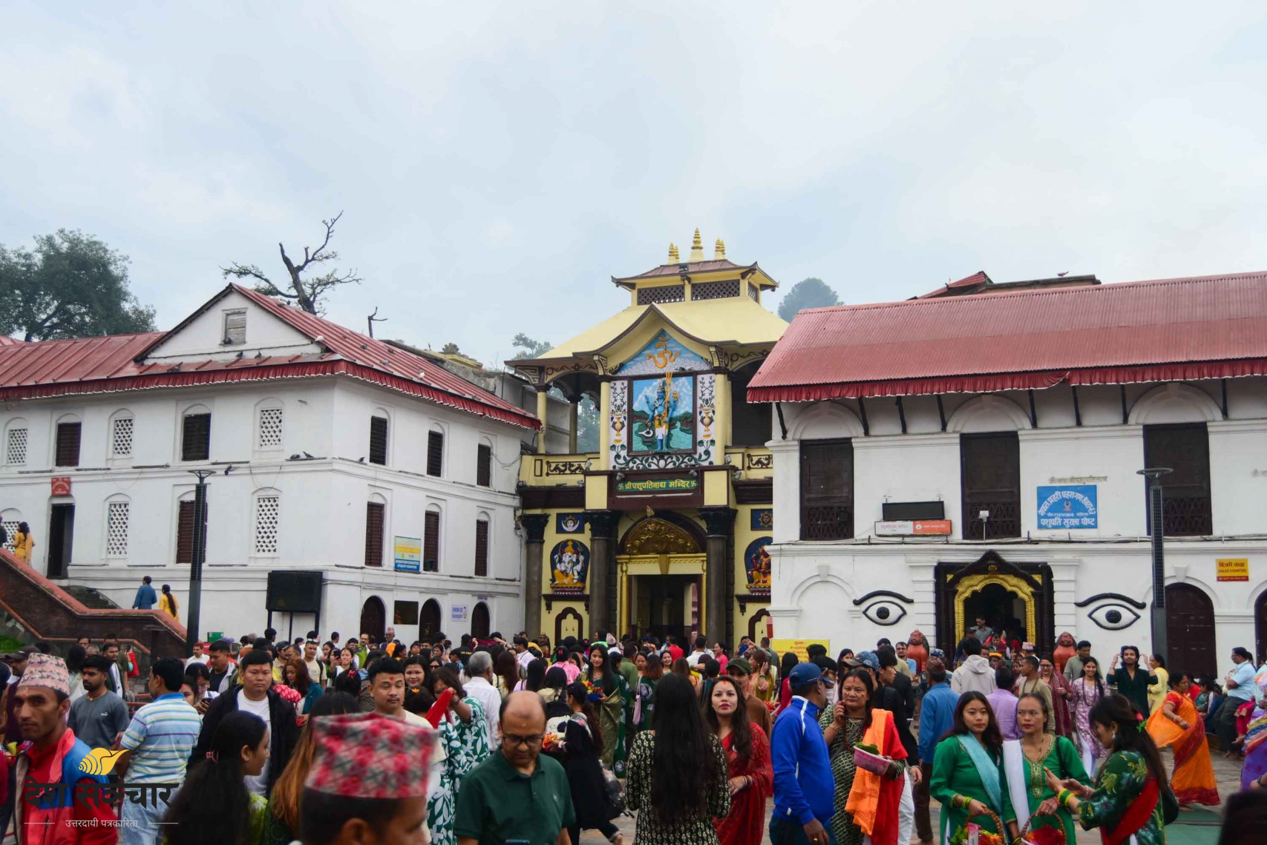 पशुपतिनाथलगायत देशभरका शिवालयमा भक्तजनको लर्को